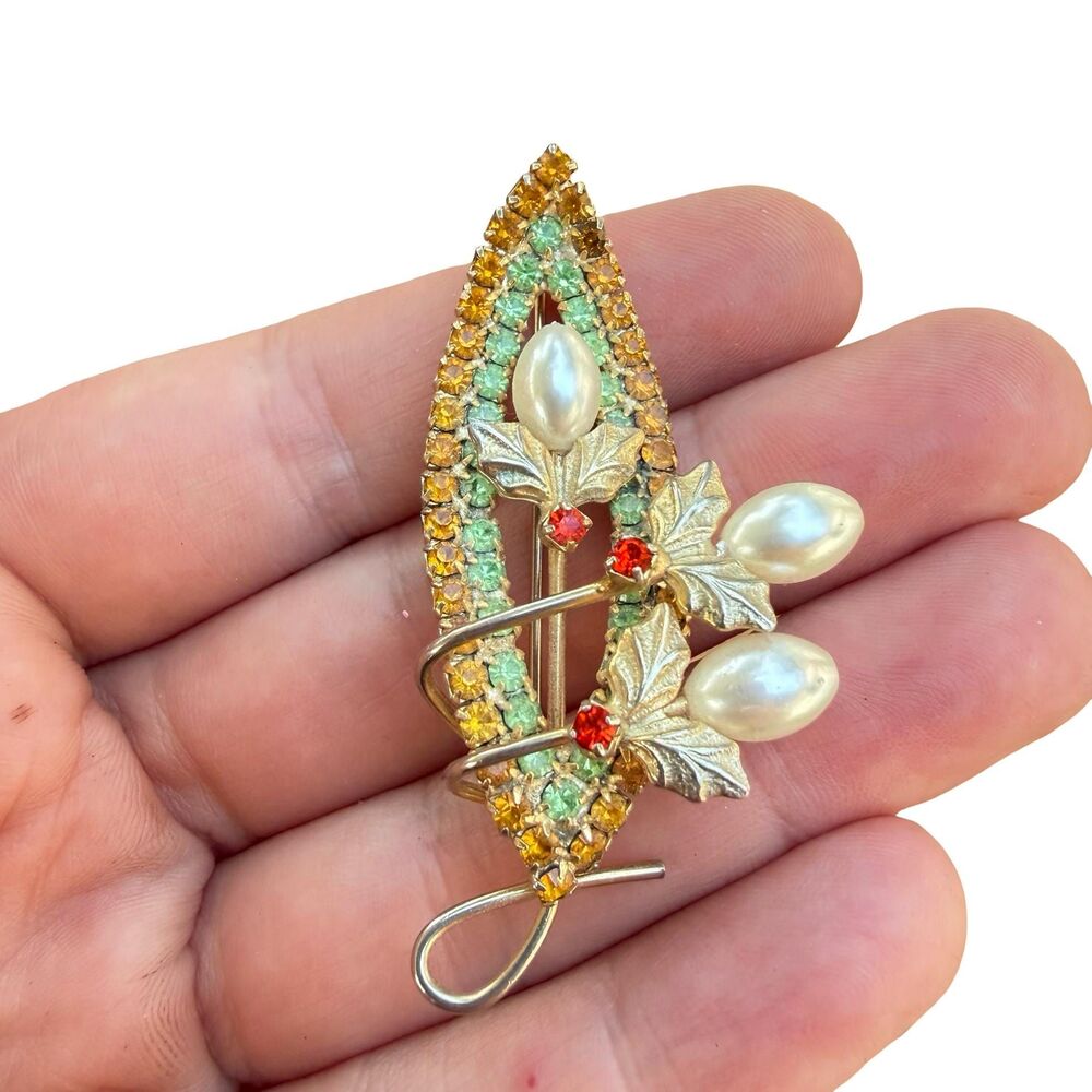 Vintage Jewelry Christmas Brooch Holiday Jewelry Pearl Rhinestone Brooch
